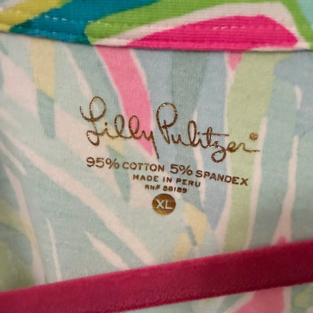 Lilly Pulitzer Kayleigh Top Tropical Pink Tropical Storm XL NWOT - Picture 2 of 5